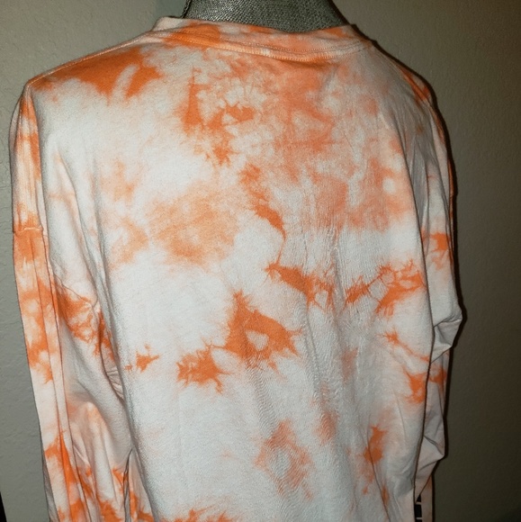 VS/PINK SHIRT - Picture 3 of 5